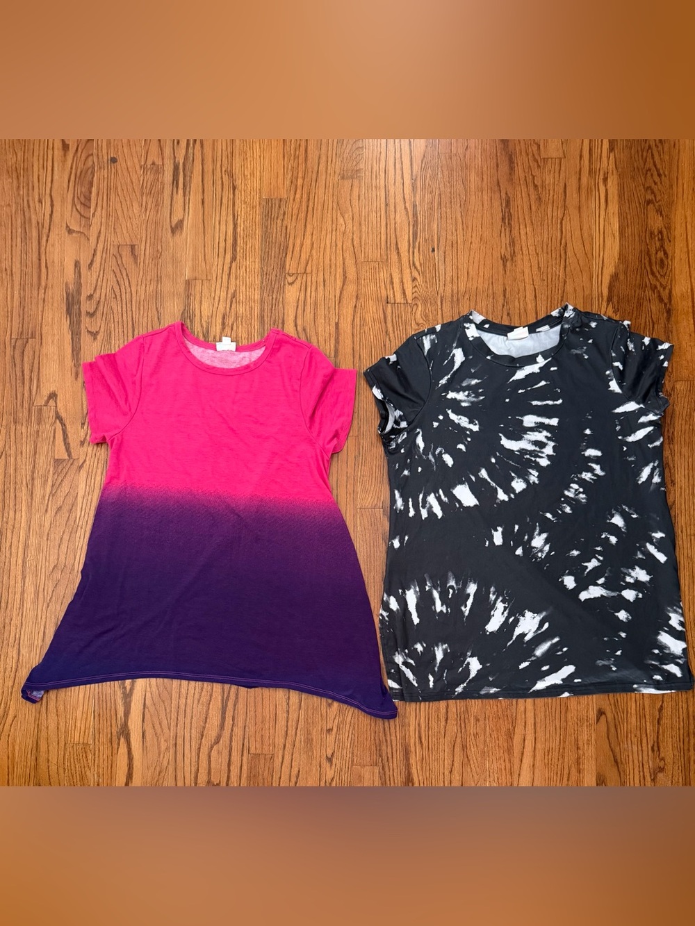 2 LulaRoe tunics size M bundle